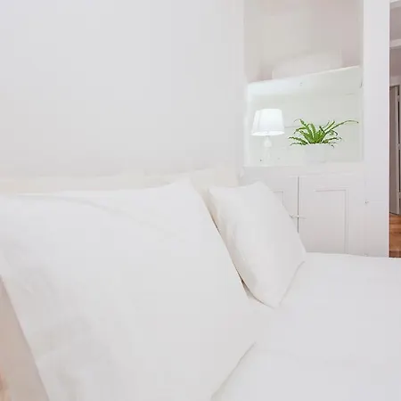 Santana W/ Balcony Апартаменти *